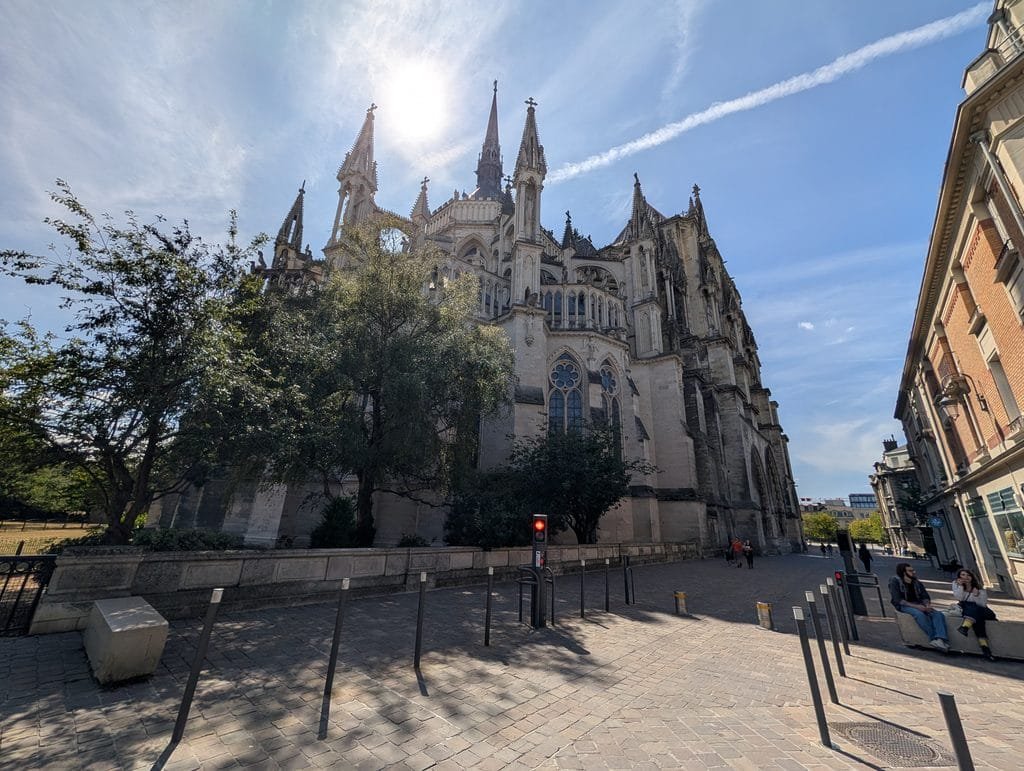 Reims Kathedrale von der Seite