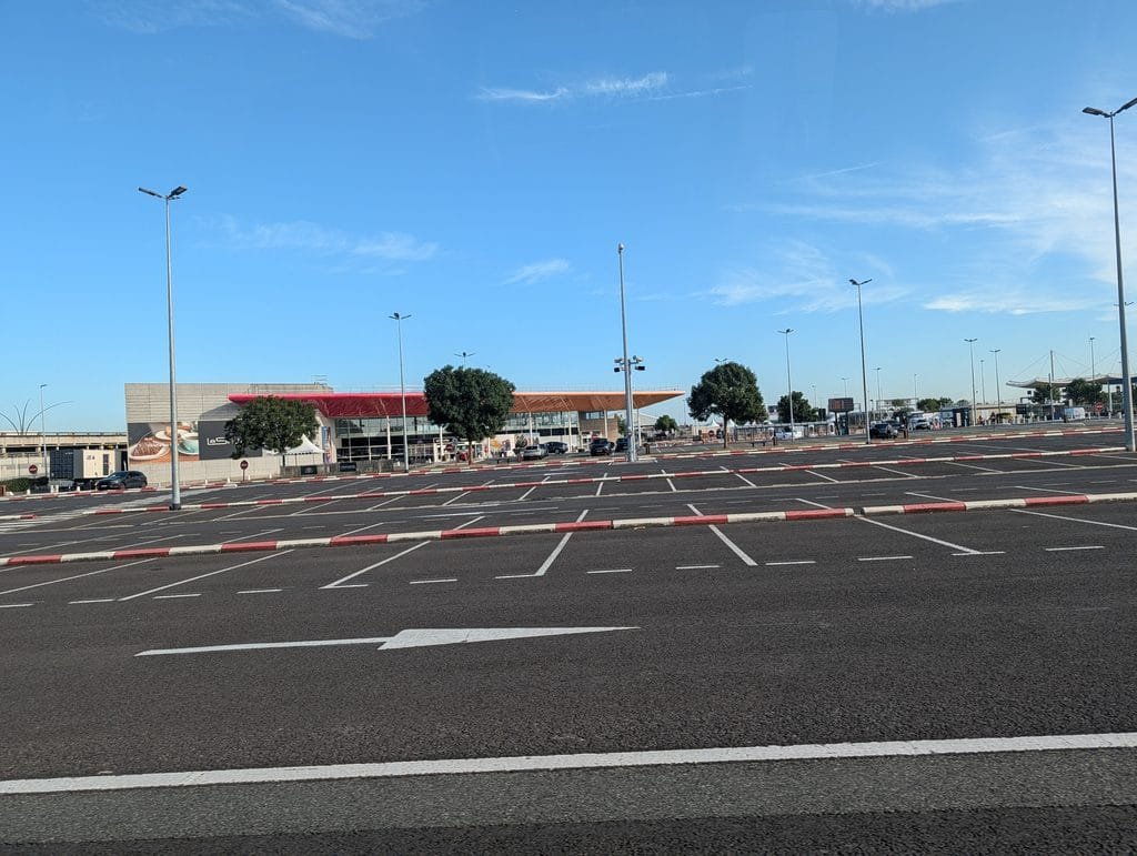 Tag 5 Eurotunnel Parkplatz