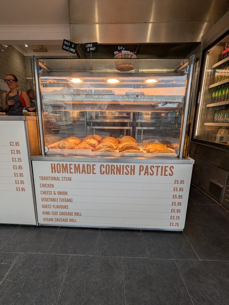 UK 2026 Tag 11 Perranporth Pasties