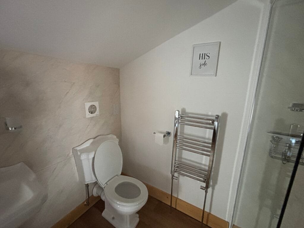 UK 2026 Tag 16 Wrexham Trotting Mare Holiday Let 1