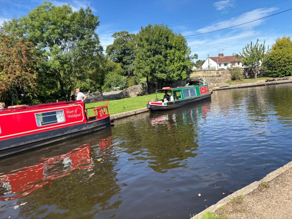 UK 2026 Tag 17 Wrexham Die Boote am Aquädukt