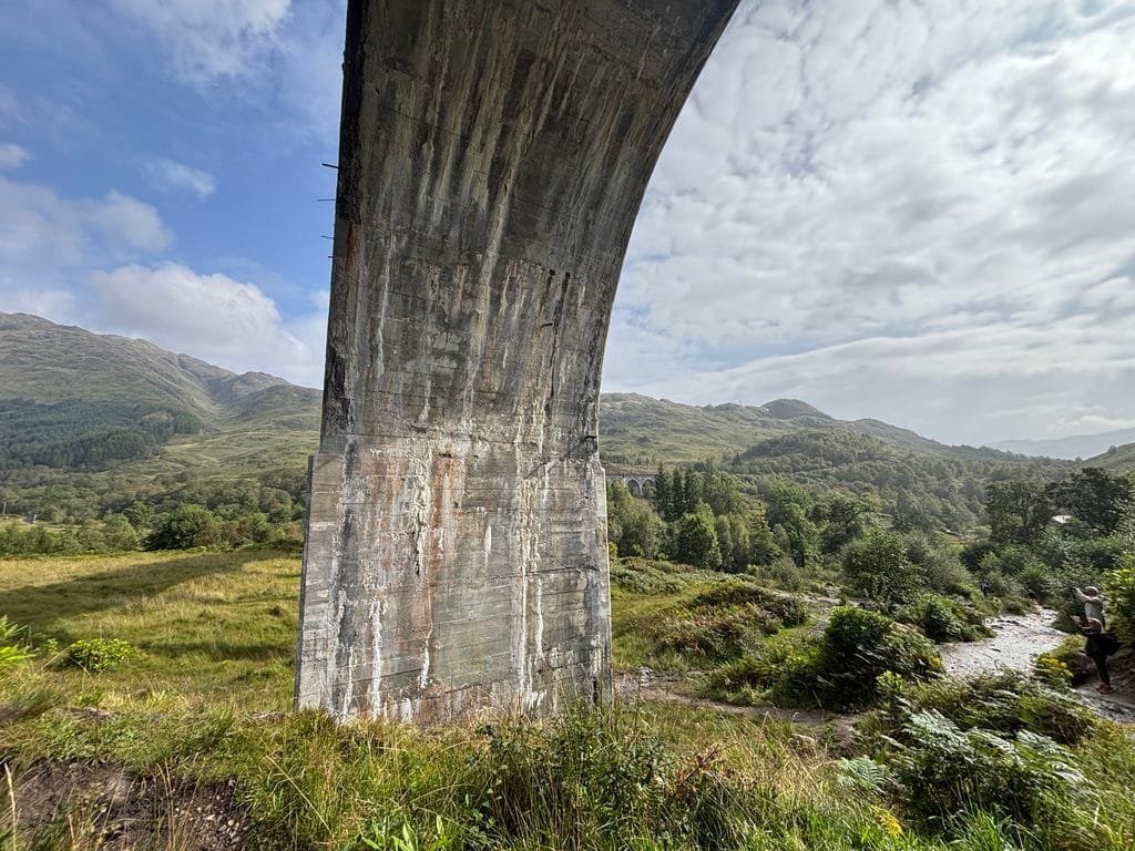 UK 2026 Tag 22 Loch Ness – das Harry Potter Glenfinnan Viadukt Nahansicht