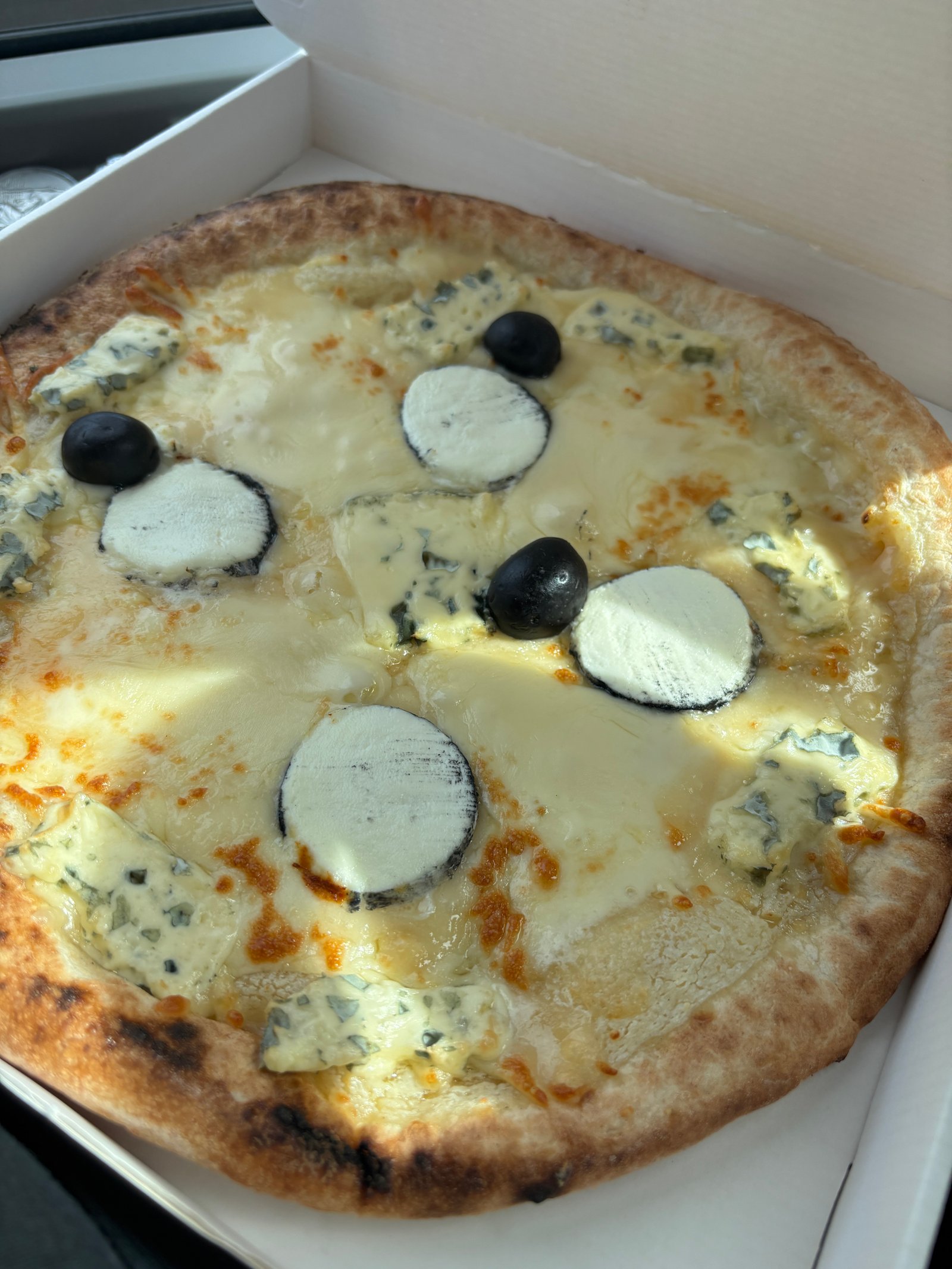 UK 2026 Tag 30 Weilheim an der Teck Pizza 1